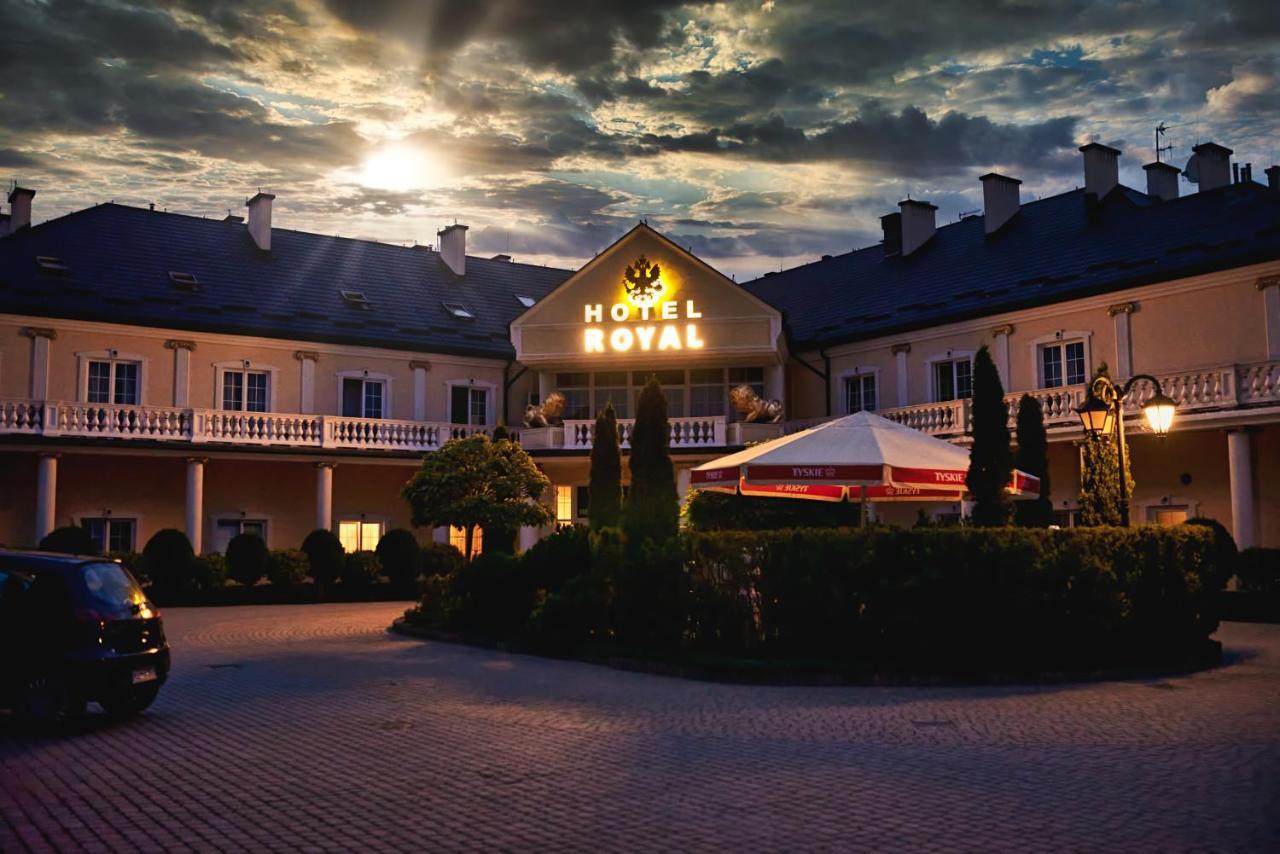 Hôtel Palac Royal à Rzeszów Extérieur photo