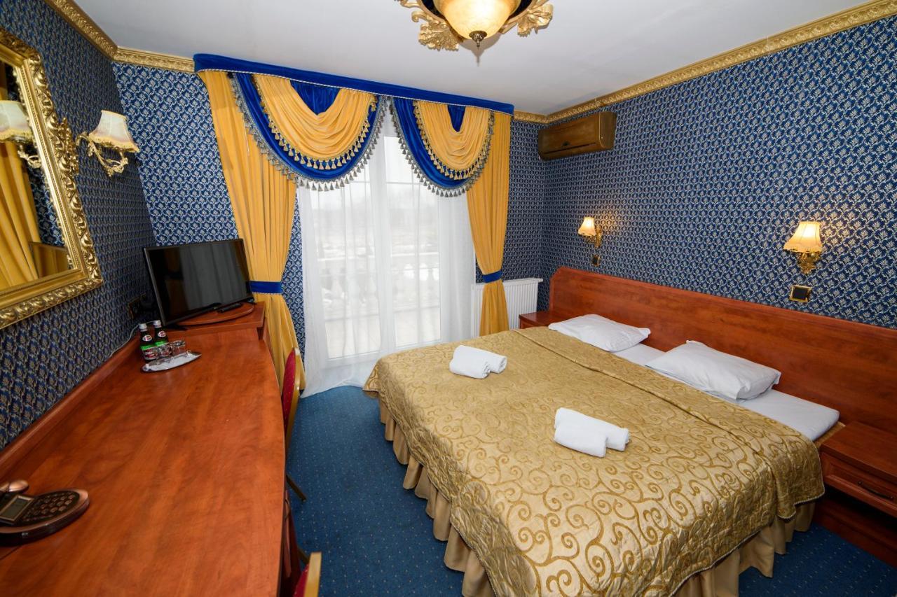 Hôtel Palac Royal à Rzeszów Extérieur photo